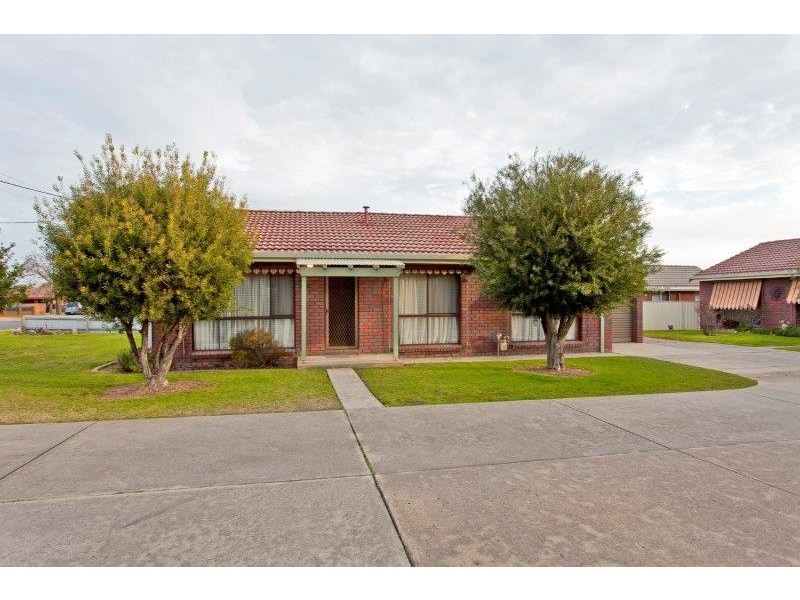 1/425 Bevan Street, Lavington NSW 2641