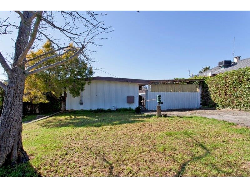 514 Munro Street, Lavington NSW 2641