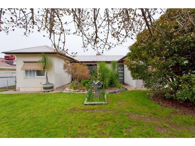 1 & 2/431 Bevan Street, Lavington NSW 2641