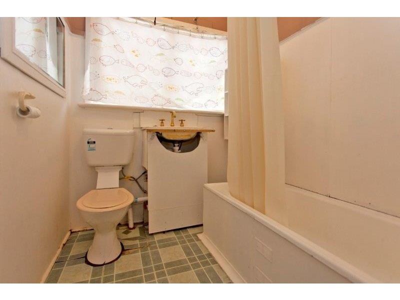 1 & 2/431 Bevan Street, Lavington NSW 2641