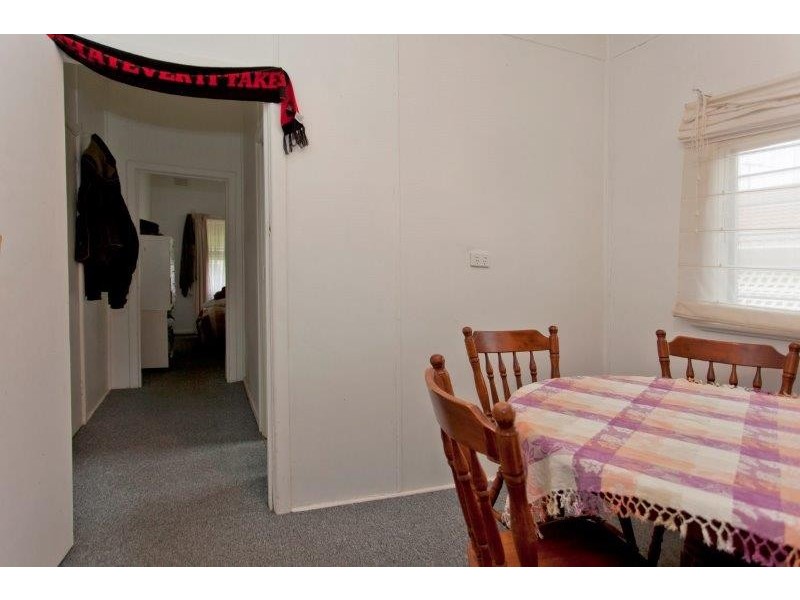 1 & 2/431 Bevan Street, Lavington NSW 2641