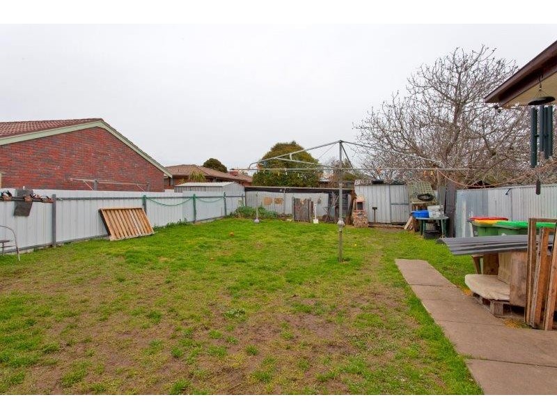 1 & 2/431 Bevan Street, Lavington NSW 2641