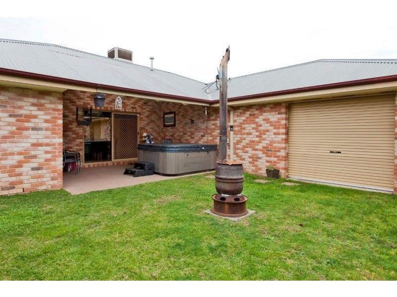 38 Meyer Place, Thurgoona NSW 2640