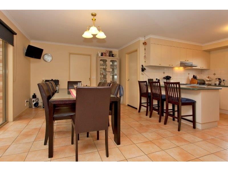 38 Meyer Place, Thurgoona NSW 2640