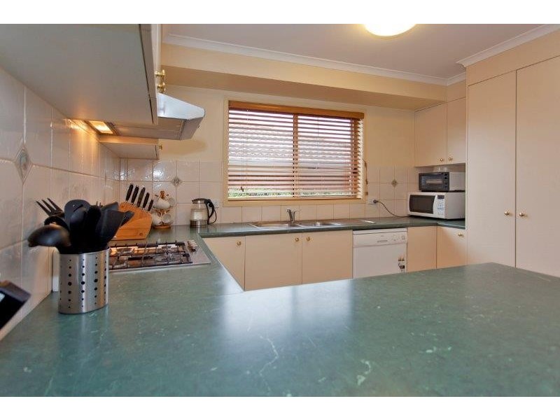 38 Meyer Place, Thurgoona NSW 2640