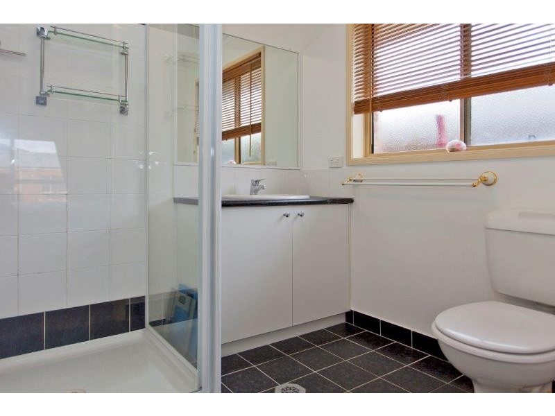 38 Meyer Place, Thurgoona NSW 2640