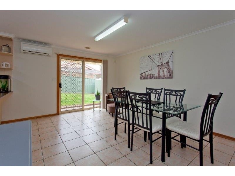 1/6 Southernview Drive, West Albury NSW 2640