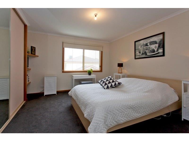 1/6 Southernview Drive, West Albury NSW 2640