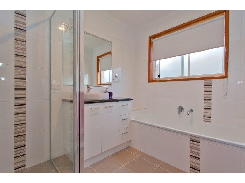 1/853 Emerson Street, West Albury NSW 2640