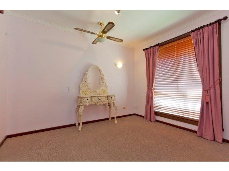 4/421 Bevan Street, Lavington NSW 2641