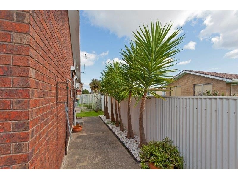 4/421 Bevan Street, Lavington NSW 2641