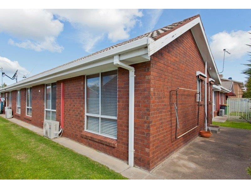4/421 Bevan Street, Lavington NSW 2641