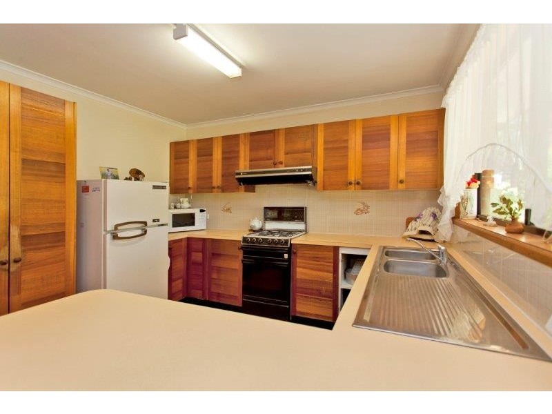 869 Padman Drive, West Albury NSW 2640