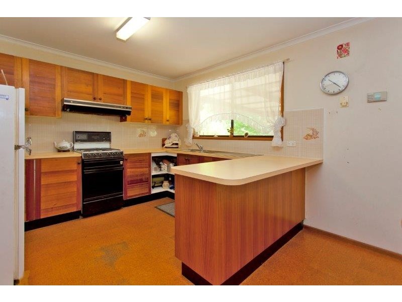 869 Padman Drive, West Albury NSW 2640