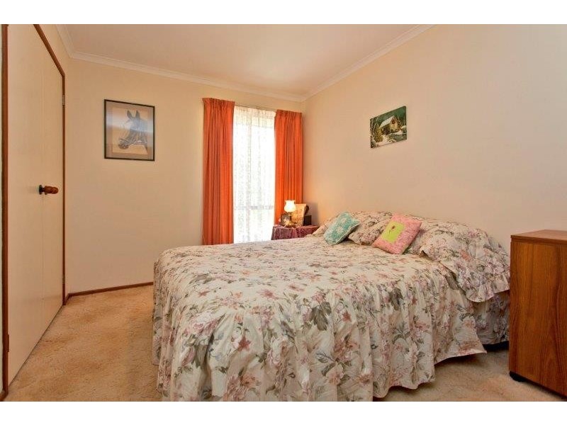 869 Padman Drive, West Albury NSW 2640