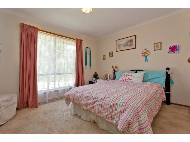 869 Padman Drive, West Albury NSW 2640
