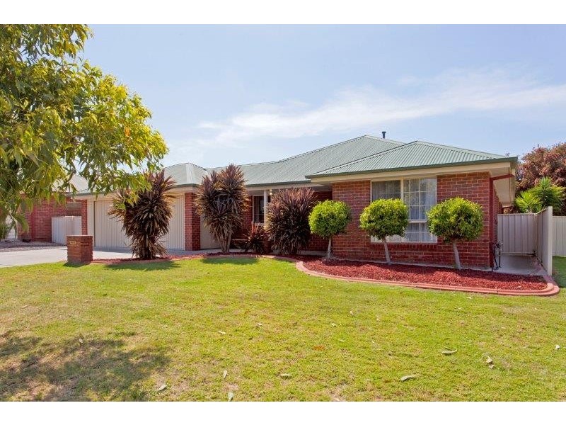 32 Daysdale Way, Thurgoona NSW 2640