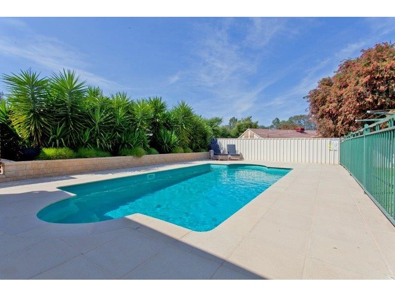 32 Daysdale Way, Thurgoona NSW 2640