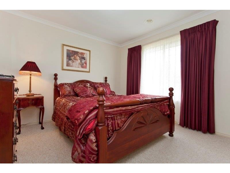 28 Keatinge Court, Lavington NSW 2641