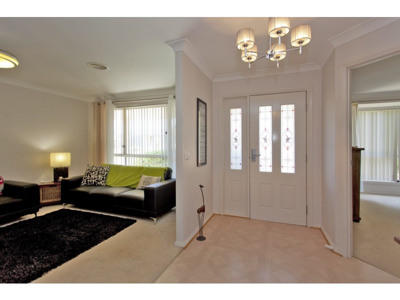 20 Squirrel Glider Drive, Thurgoona NSW 2640