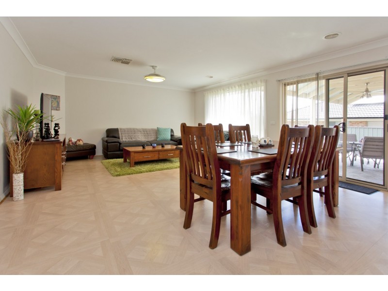 20 Squirrel Glider Drive, Thurgoona NSW 2640