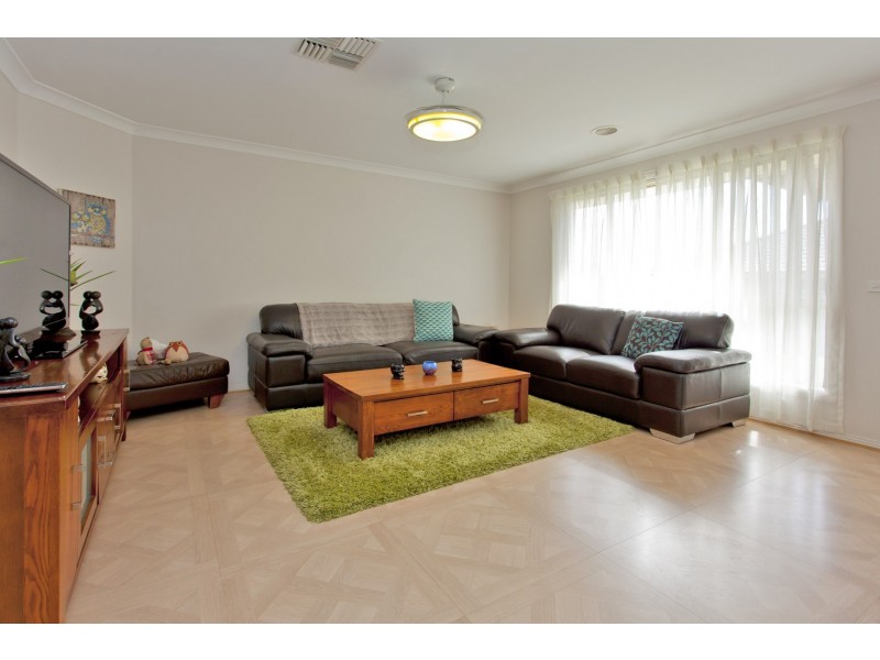 20 Squirrel Glider Drive, Thurgoona NSW 2640