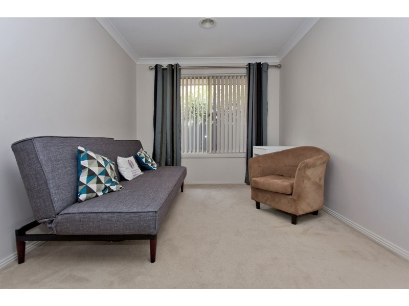 20 Squirrel Glider Drive, Thurgoona NSW 2640