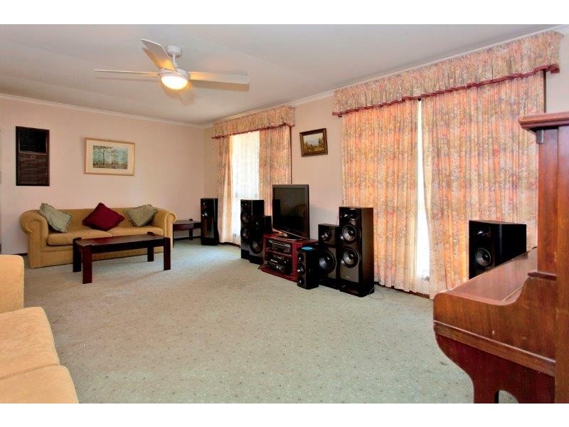 442 Schaefer Street, Lavington NSW 2641