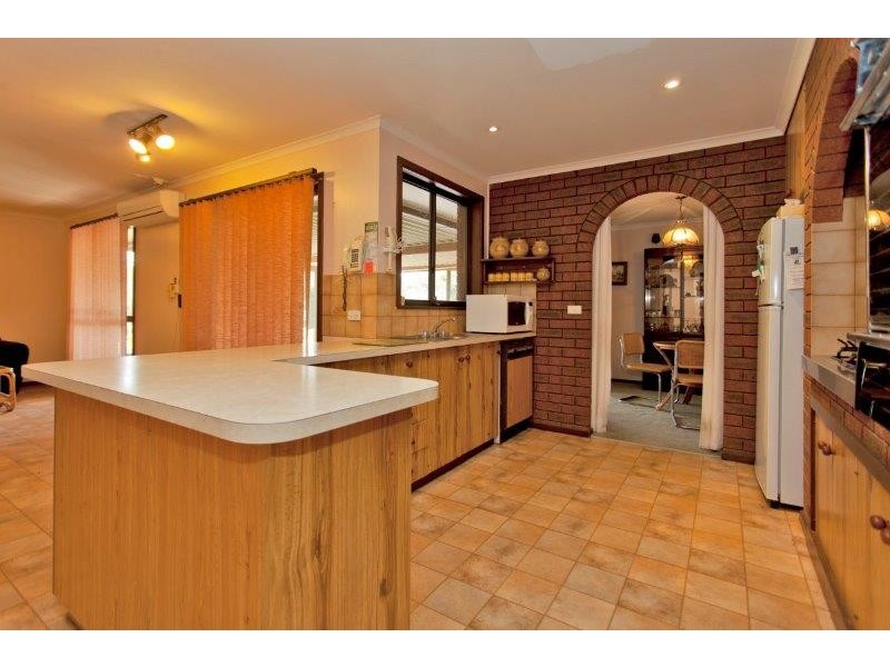 442 Schaefer Street, Lavington NSW 2641