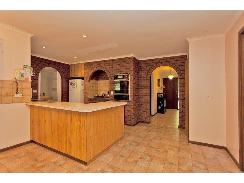 442 Schaefer Street, Lavington NSW 2641