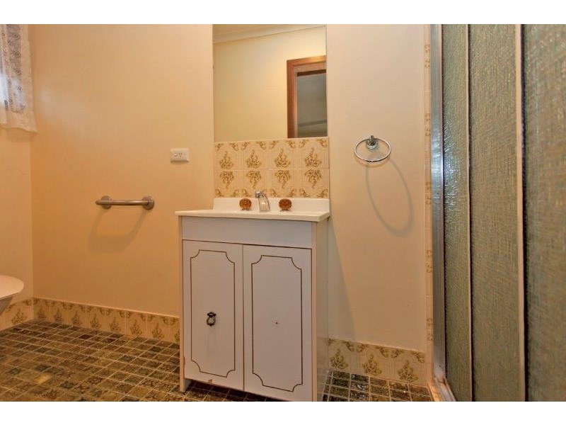 442 Schaefer Street, Lavington NSW 2641