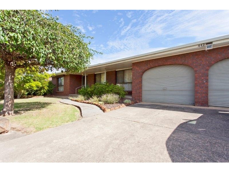 442 Schaefer Street, Lavington NSW 2641