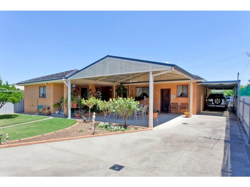 568 Hague Street, Lavington NSW 2641
