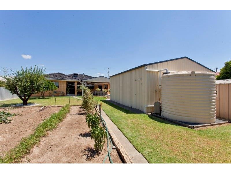 568 Hague Street, Lavington NSW 2641