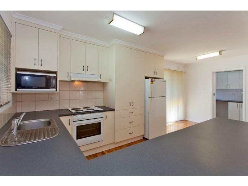 307 Sutherland Street, Lavington NSW 2641