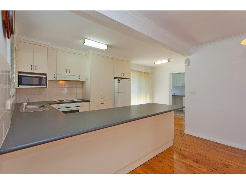 307 Sutherland Street, Lavington NSW 2641