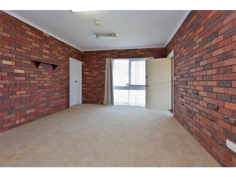 307 Sutherland Street, Lavington NSW 2641