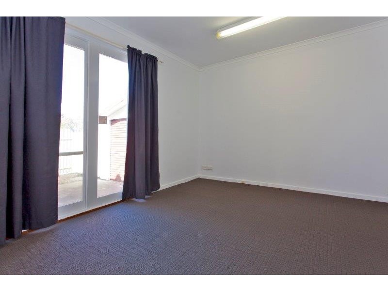 307 Sutherland Street, Lavington NSW 2641