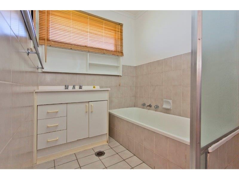 307 Sutherland Street, Lavington NSW 2641
