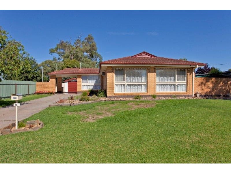 307 Sutherland Street, Lavington NSW 2641