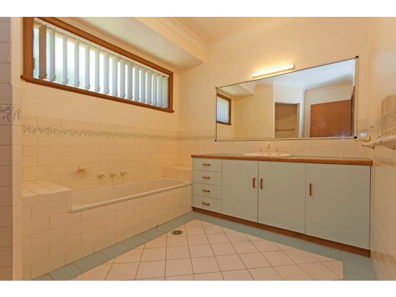 1439 Burrows Road, Hamilton Valley NSW 2641