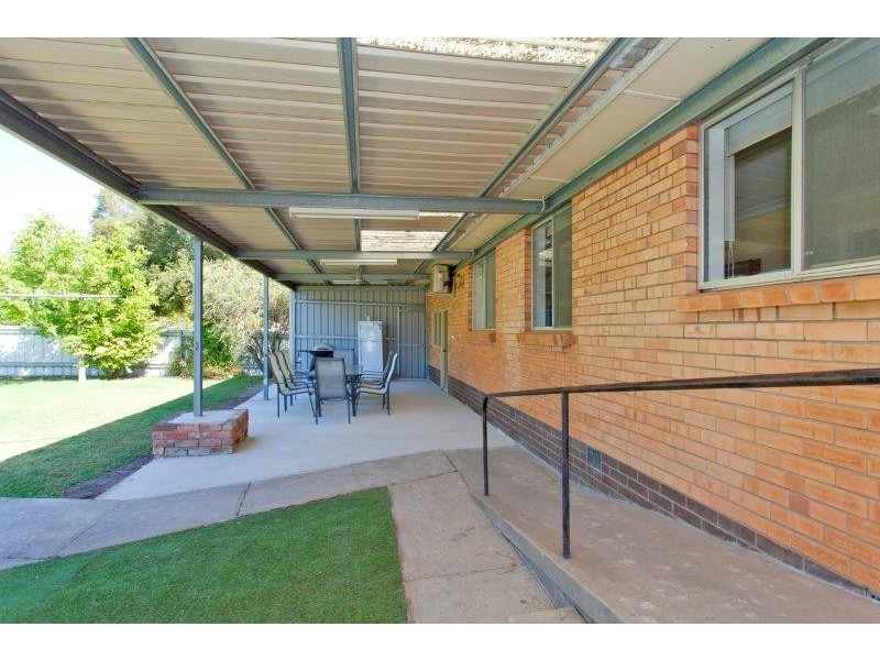 531 Klose Street, Lavington NSW 2641