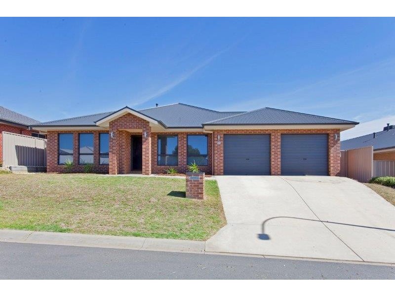 39 Lawson Circuit, Lavington NSW 2641