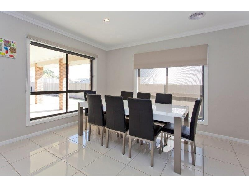 39 Lawson Circuit, Lavington NSW 2641