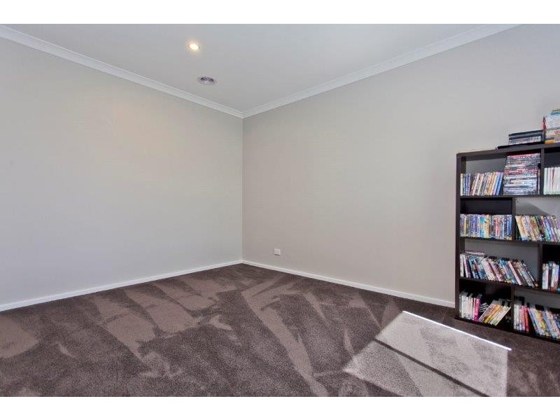 39 Lawson Circuit, Lavington NSW 2641