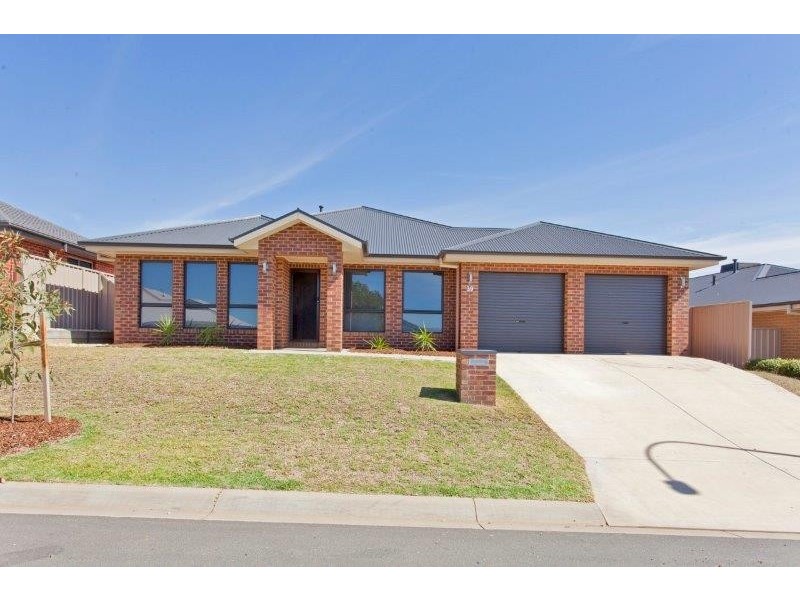 39 Lawson Circuit, Lavington NSW 2641