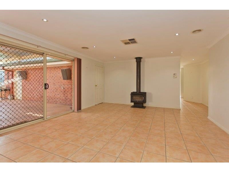 23 Lanaghan Street, Glenroy NSW 2640