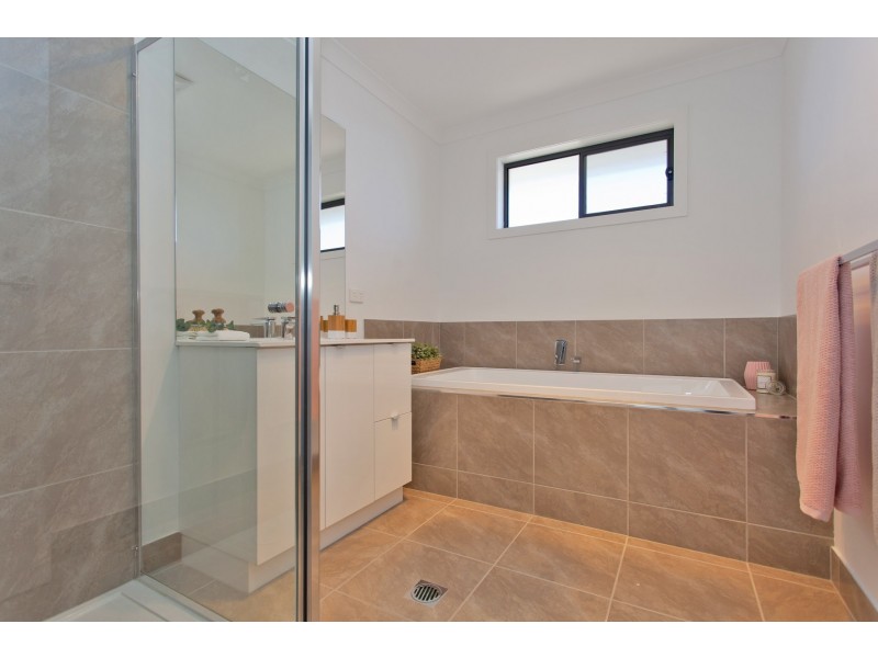 262 Vickers Road, Lavington NSW 2641