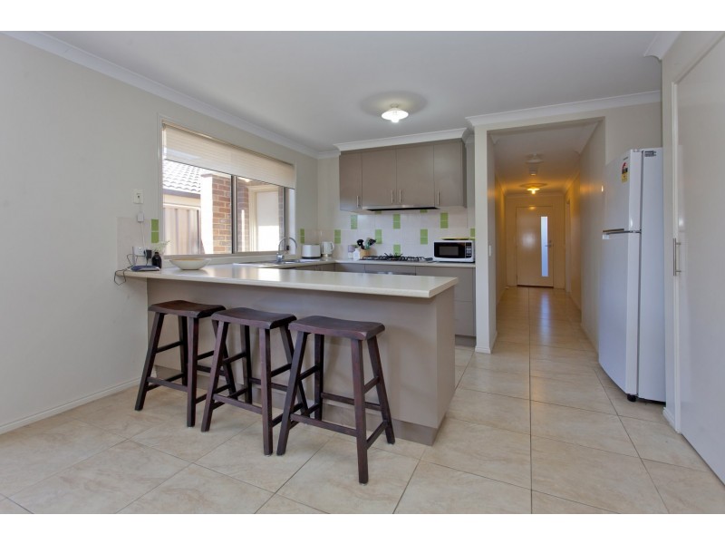 16 Stringybark Court, Thurgoona NSW 2640