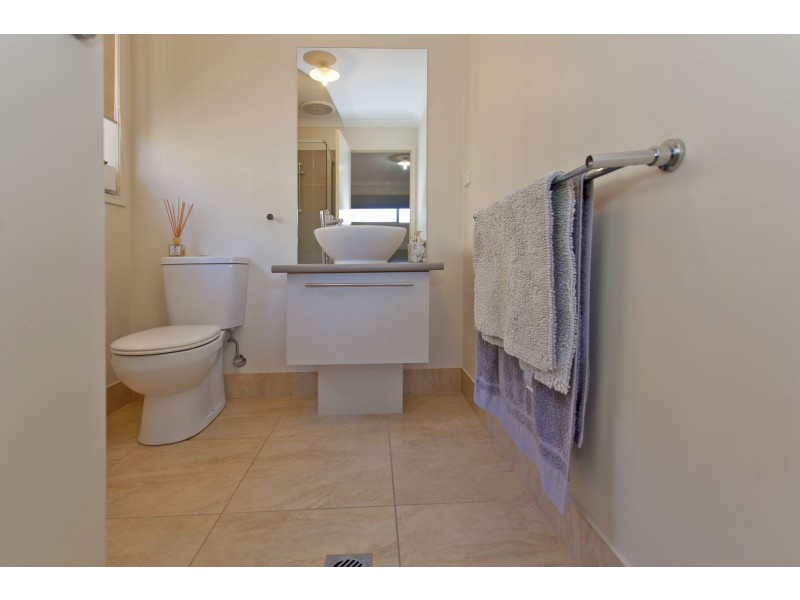 16 Stringybark Court, Thurgoona NSW 2640